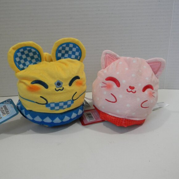 Strawberry Shortcake Blueberry Muffin Reversible Teeturtle Plushies Set of 2 NWT - Picture 2 of 4